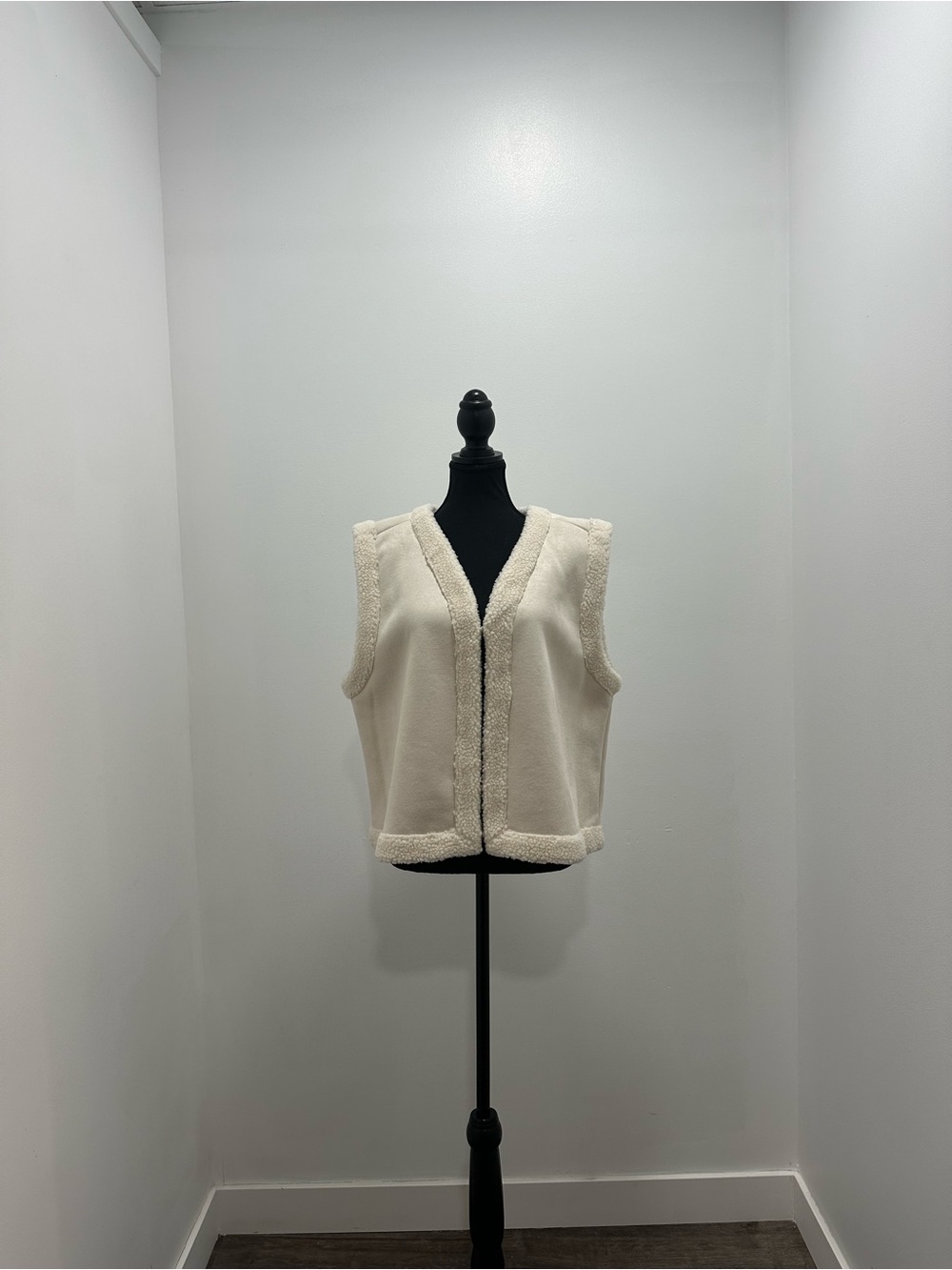 Cream Sherpa-Trim Sleeveless Vest